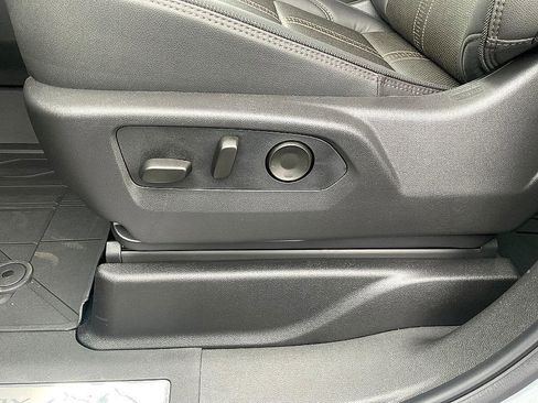 New 2025 Chevrolet Suburban High Country image 14