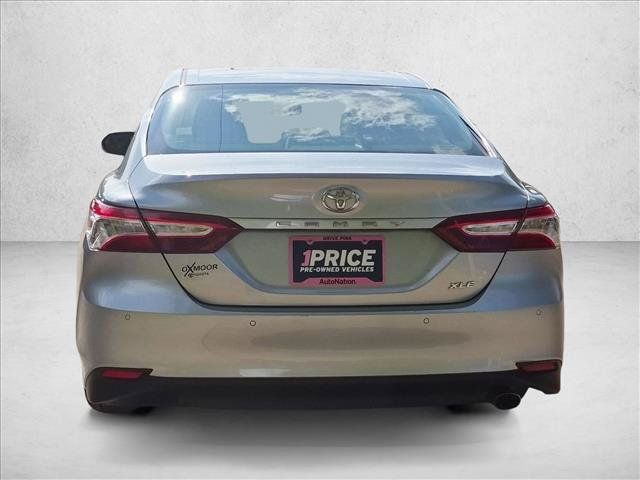 Used 2018 Toyota Camry XLE FWD image 7