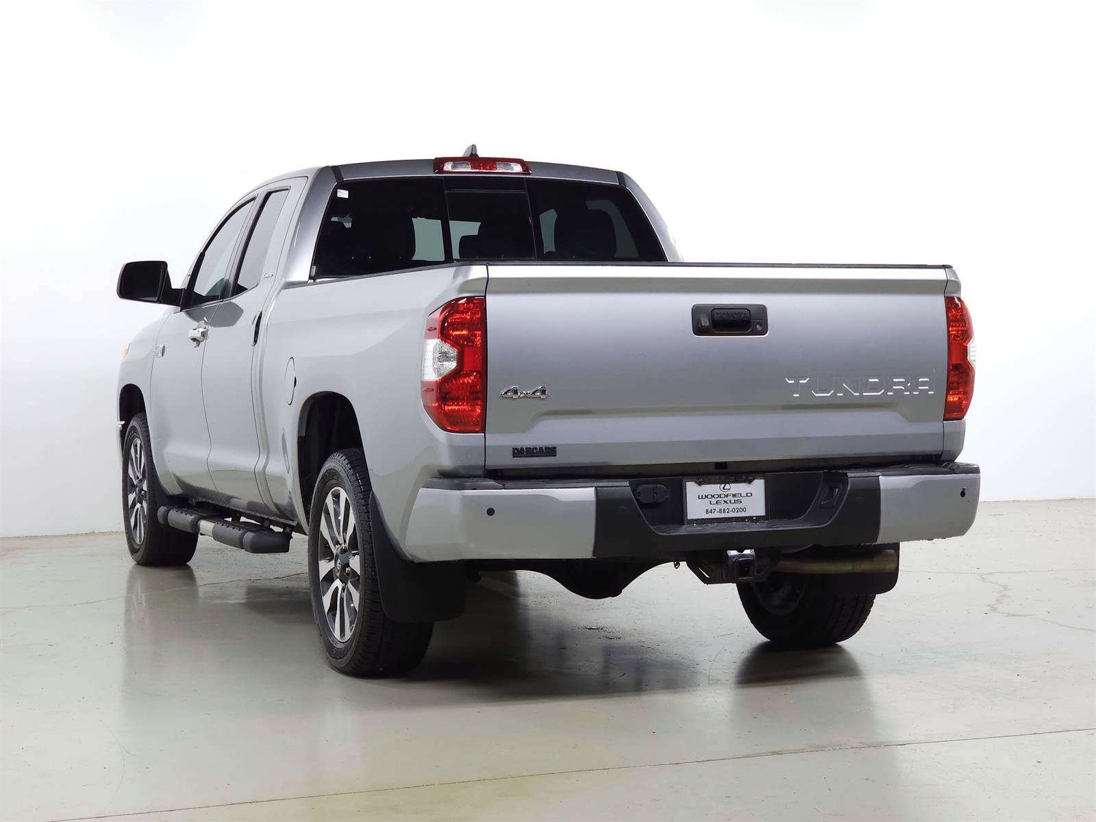 Used 2020 Toyota Tundra Limited w/ Limited Premium Package AWD/4WD image 5