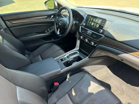 Used 2019 Honda Accord EX image 13