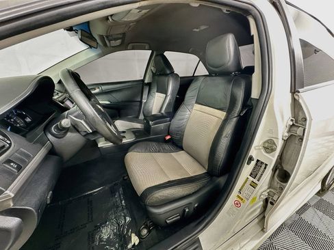 Used 2012 Toyota Camry SE FWD image 22