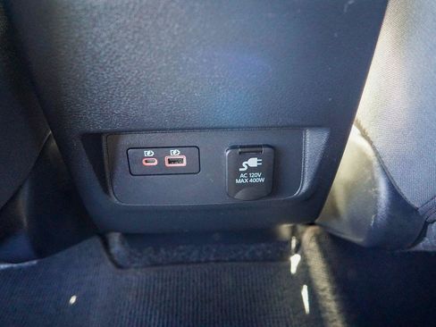 Used 2023 Nissan Frontier SV w/ SV Convenience Package AWD/4WD image 15