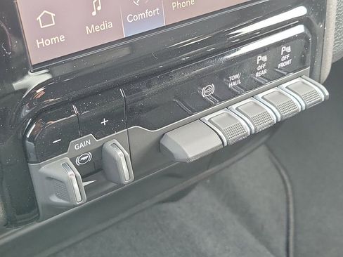 New 2026 RAM 3500 Tradesman AWD/4WD image 11