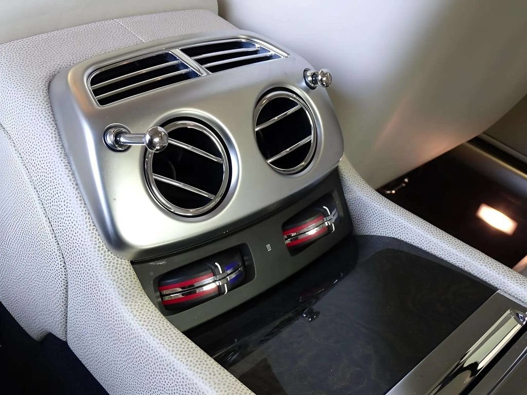 Certified 2014 Rolls-Royce Wraith RWD image 7