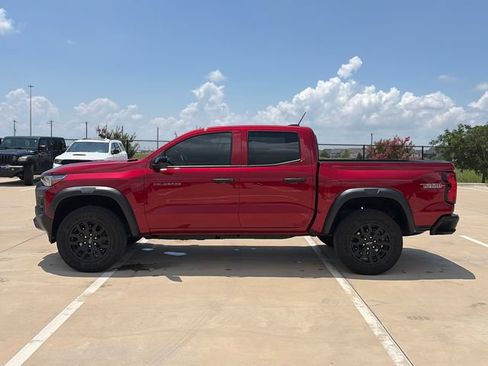 Used 2024 Chevrolet Colorado Trail Boss w/ Technology Package AWD/4WD image 6