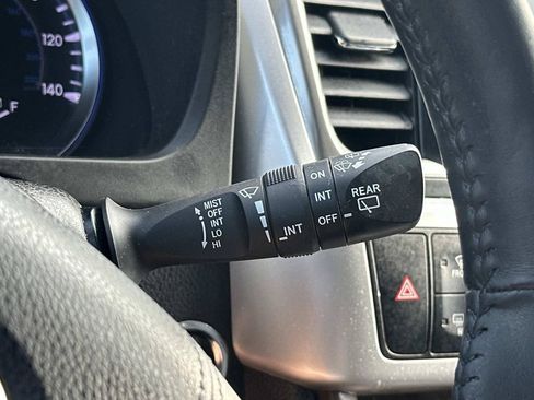 Used 2016 Toyota Highlander XLE FWD image 34