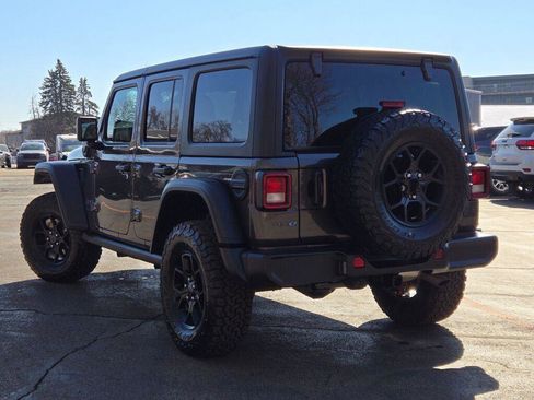 Used 2025 Jeep Wrangler Willys image 14