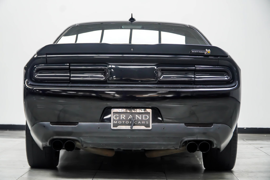Used 2015 Dodge Challenger R/T Scat Pack w/ Sound Group II RWD image 15