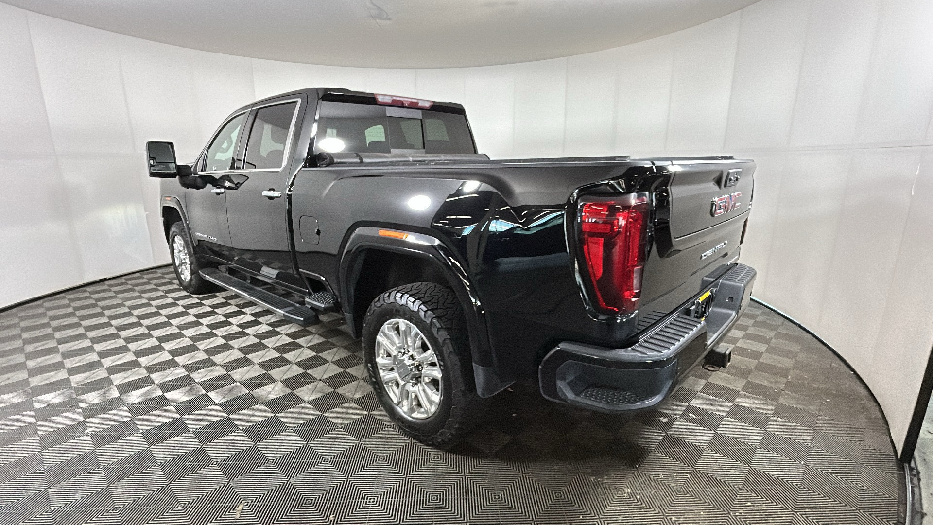 Used 2022 GMC Sierra 2500 Denali AWD/4WD image 5