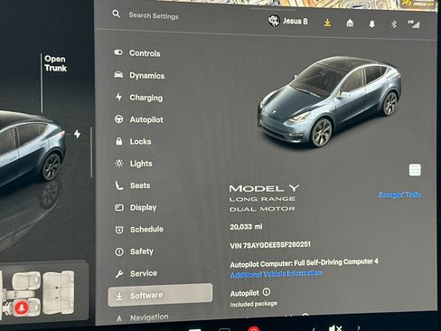 Used 2025 Tesla Model Y Long Range image 25