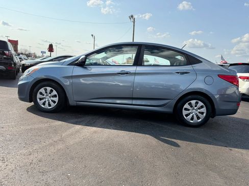 Used 2017 Hyundai Accent SE FWD image 6