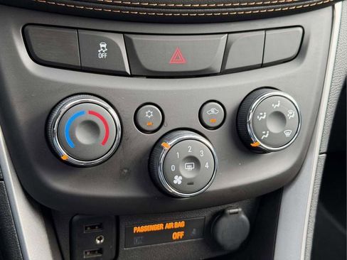 Used 2020 Chevrolet Trax LS w/ Tint and Cruise Package image 5