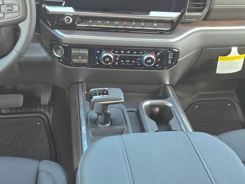 New 2026 GMC Sierra 1500 SLT AWD/4WD image 15