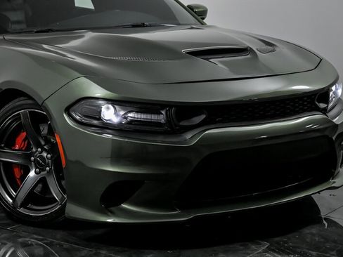 Used 2018 Dodge Charger SRT Hellcat w/ Harman/Kardon Audio Group image 2
