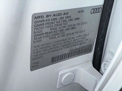Used 2025 Audi Q5 Premium Plus w/ Premium Plus image 17