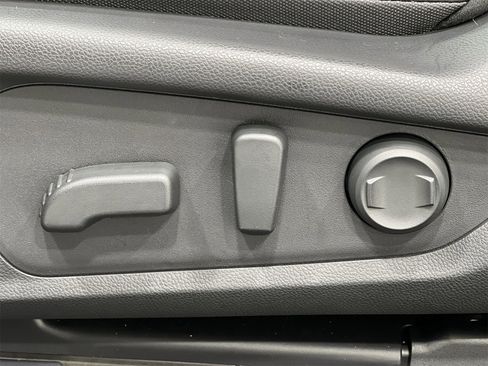 Certified 2025 Subaru Crosstrek 2.5i Limited w/ Crosstrek Mirror Package image 12