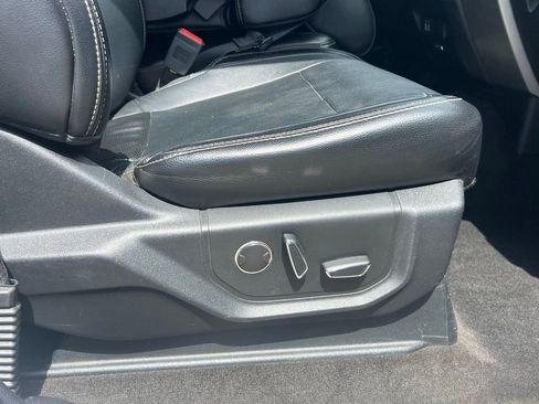 Used 2018 Ford F350 Lariat w/ Chrome Package AWD/4WD image 16