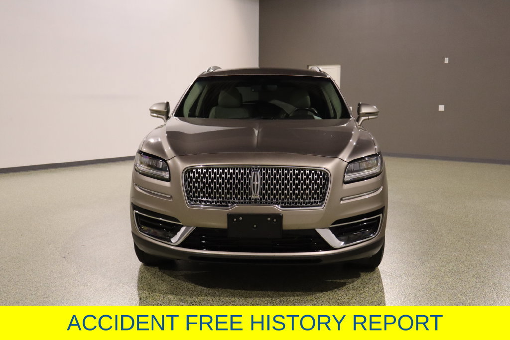 Used 2019 Lincoln Nautilus Select FWD image 2
