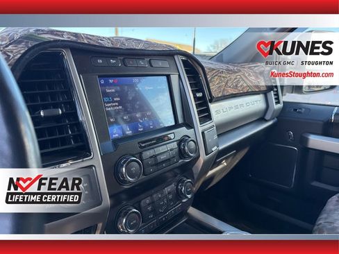 Used 2021 Ford F350 Lariat image 26