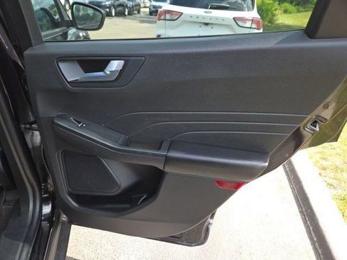 Used 2024 Ford Escape ST-Line Select AWD/4WD image 41