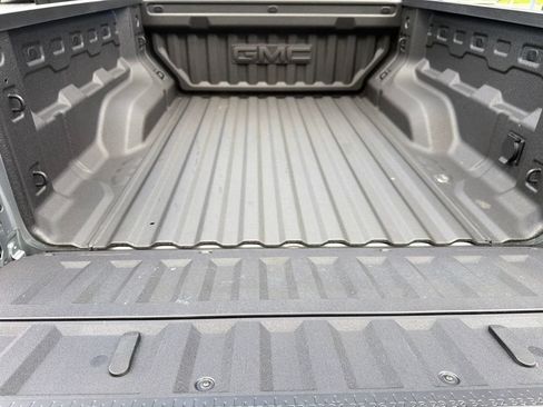 Certified 2025 GMC Canyon Denali AWD/4WD image 13