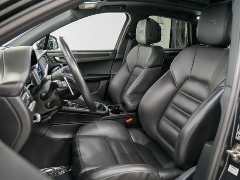 Used 2023 Porsche Macan GTS AWD/4WD image 5