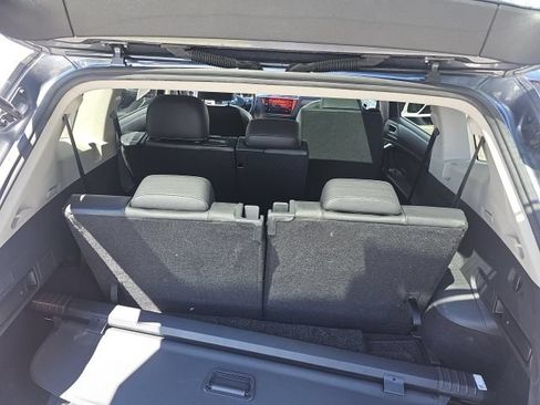 Used 2021 Volkswagen Tiguan SE AWD/4WD image 10
