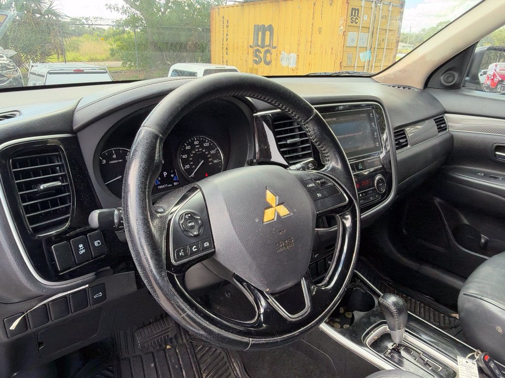 Used 2019 Mitsubishi Outlander SEL AWD/4WD image 9