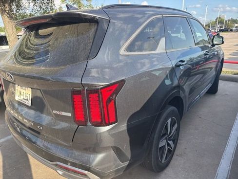 Used 2021 Kia Sorento EX image 6