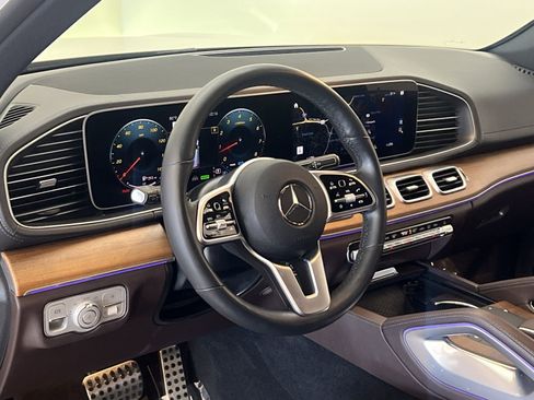 Used 2022 Mercedes-Benz GLS 450 4MATIC image 15