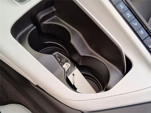 Used 2024 Chevrolet Corvette Z06 RWD image 20