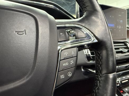 Used 2022 Lincoln Navigator Reserve w/ Equipment Group 201A image 18