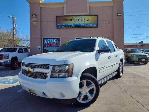 Used 2011 Chevrolet Avalanche LTZ image 1