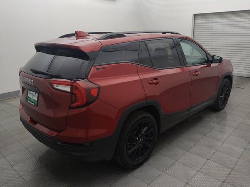 Used 2024 GMC Terrain SLT w/ Elevation Edition FWD image 9