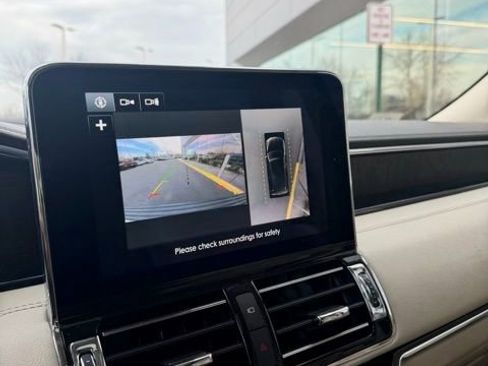 Used 2018 Lincoln Navigator Reserve image 4