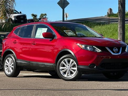 Used 2017 Nissan Rogue Sport S w/ S Appearance Package image 3