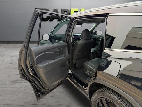 Used 2018 Honda Pilot Elite image 18