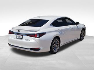 Used 2025 Lexus ES 300h w/ Accessory Package (Z1) FWD video 3
