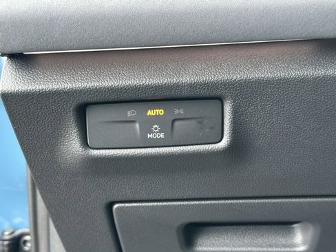 New 2026 Volkswagen Tiguan SE image 25