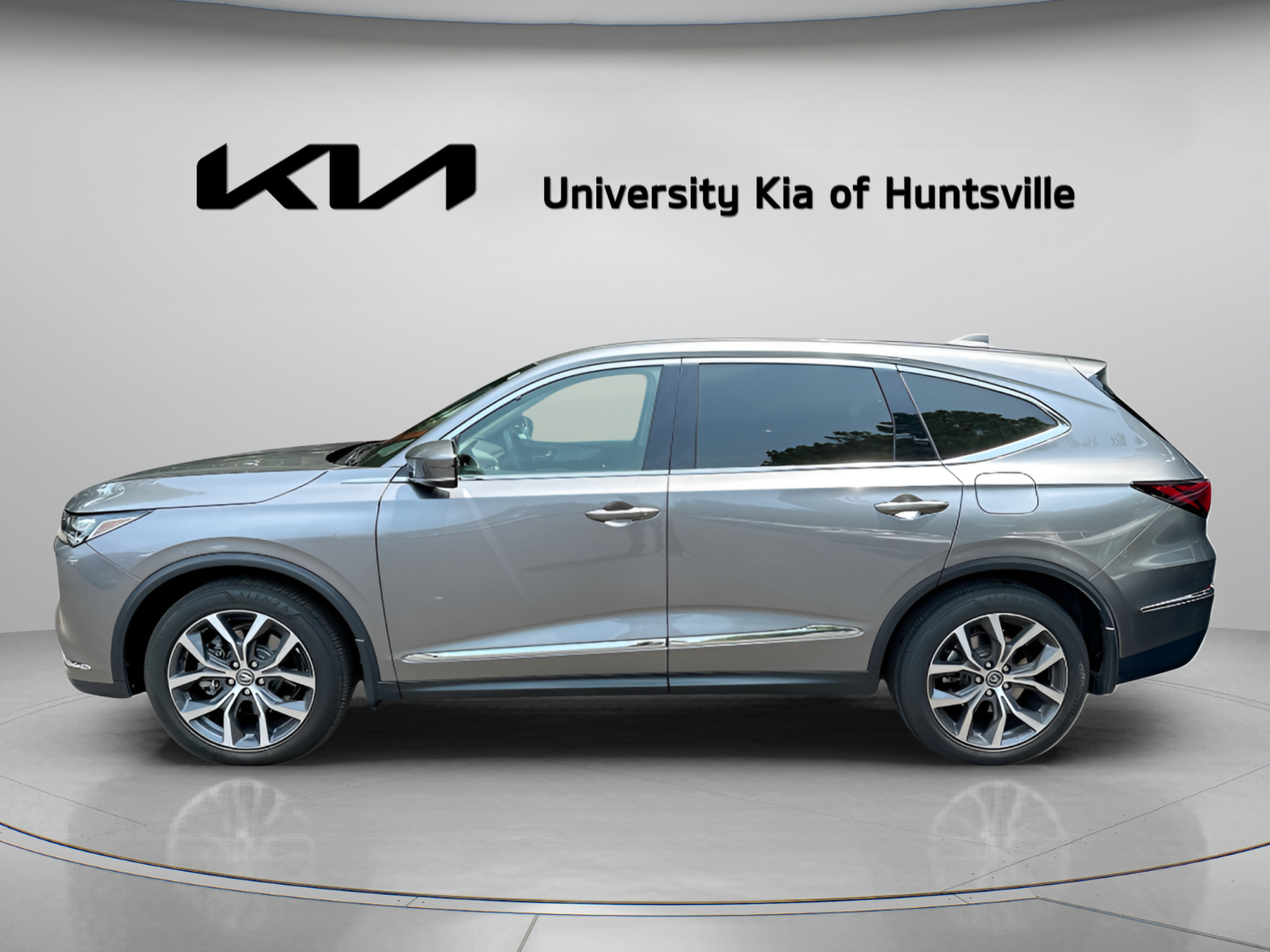 Used 2023 Acura MDX w/ Technology Package FWD image 5