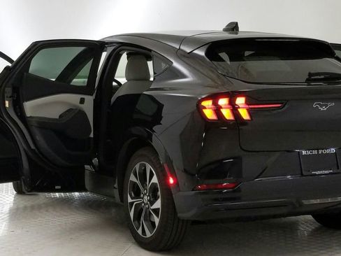 New 2023 Ford Mustang Mach-E Premium image 11