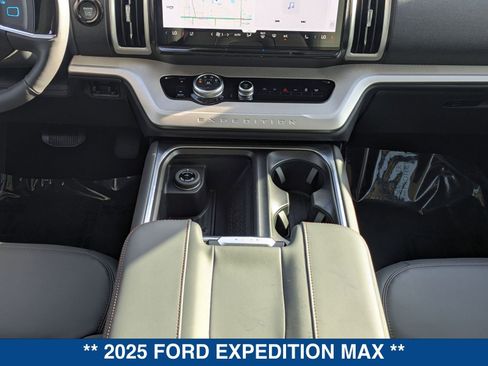 New 2025 Ford Expedition Max Active image 24