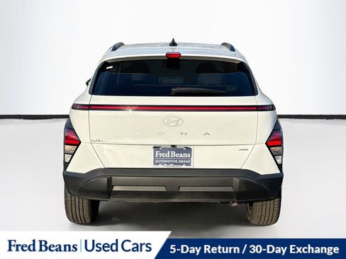 Used 2024 Hyundai Kona SEL AWD/4WD image 6