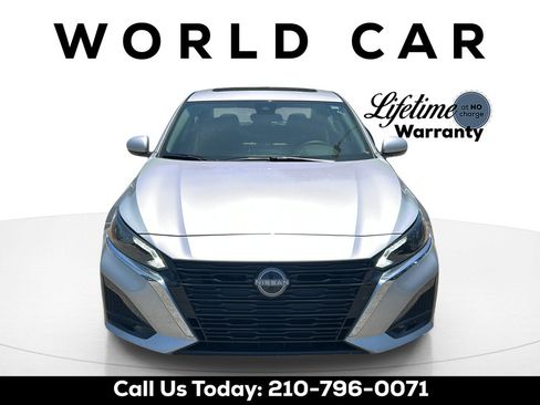 Used 2025 Nissan Altima 2.5 SV w/ SV Premium Package FWD image 8