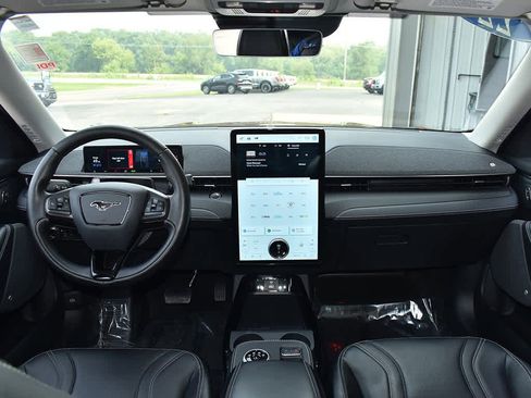 Used 2022 Ford Mustang Mach-E Premium image 4