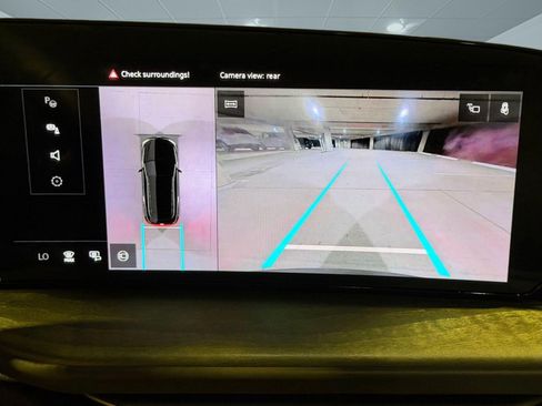 Certified 2025 Audi Q5 Premium w/ Convenience Package image 29