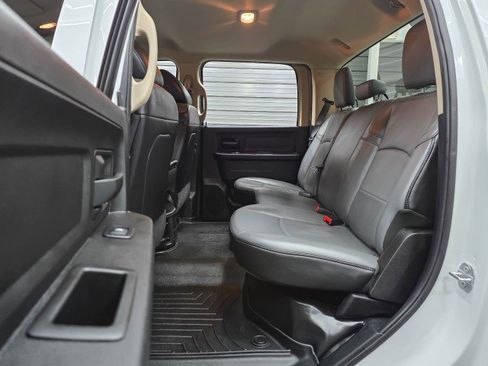 Used 2020 RAM 5500 Tradesman w/ Chrome Appearance Group AWD/4WD image 20