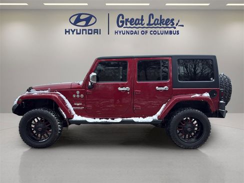 Used 2012 Jeep Wrangler Unlimited Sahara image 2