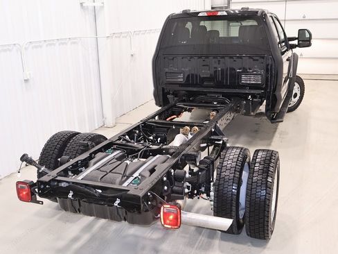 New 2026 Ford F550 4x4 Supercab Super Duty w/ XLT Value Package image 26