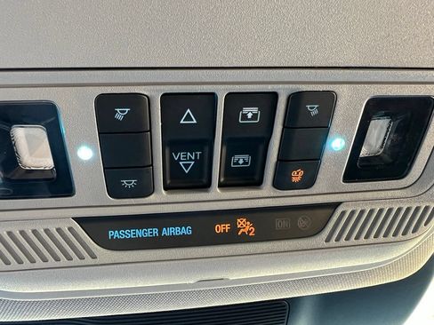Used 2021 Ford Explorer XLT w/ Equipment Group 202A AWD/4WD image 47